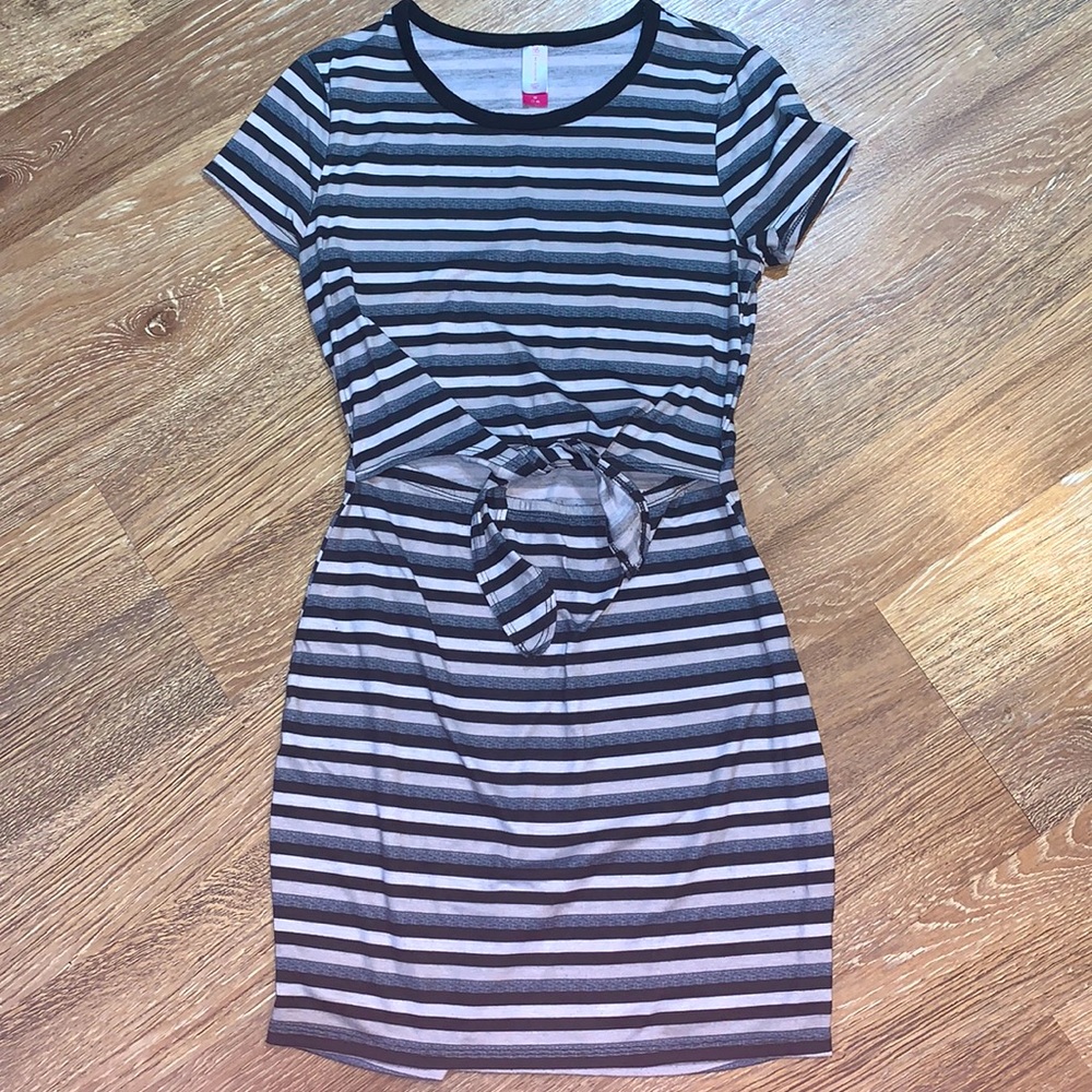 Short Sleeve Dress